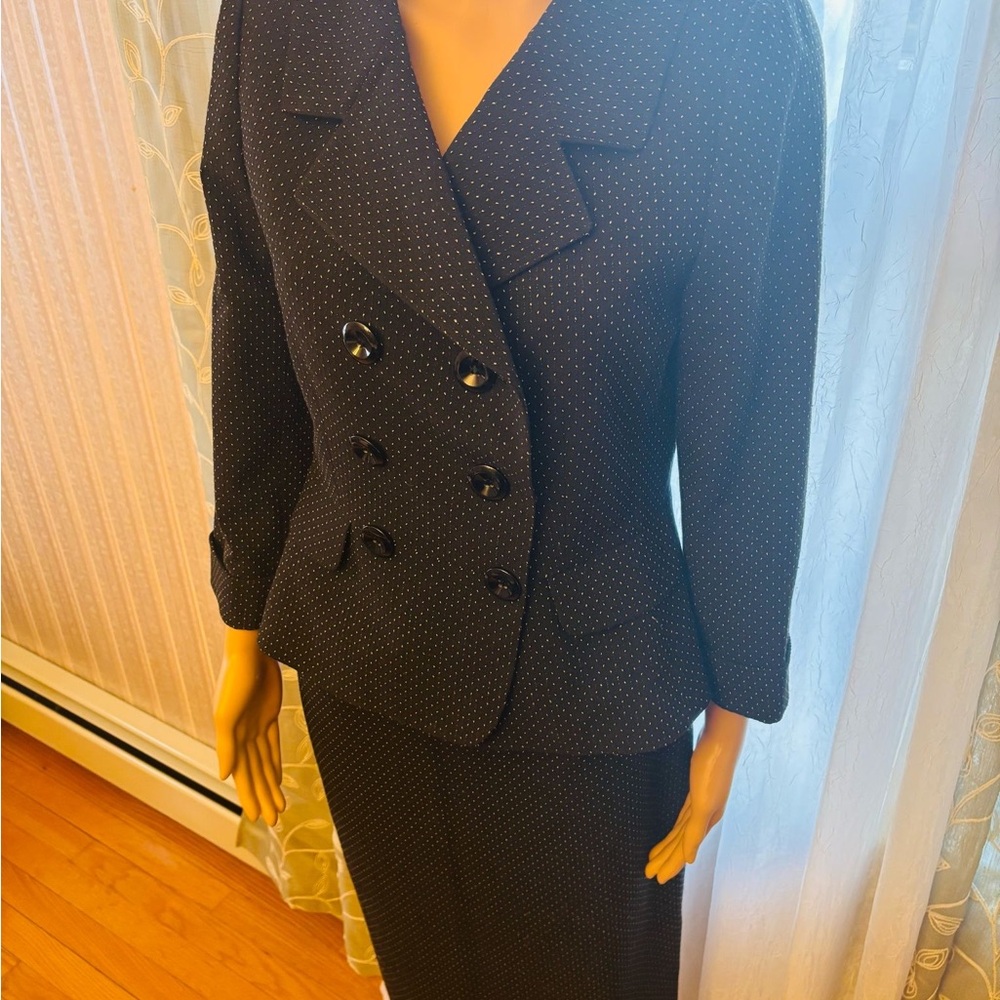 Elegant Black Double-Breasted Women's Jacket and skirt included
